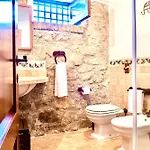 Vila Sant'ambrogio's Cefalù