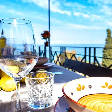 Sant'ambrogio's فيلة *